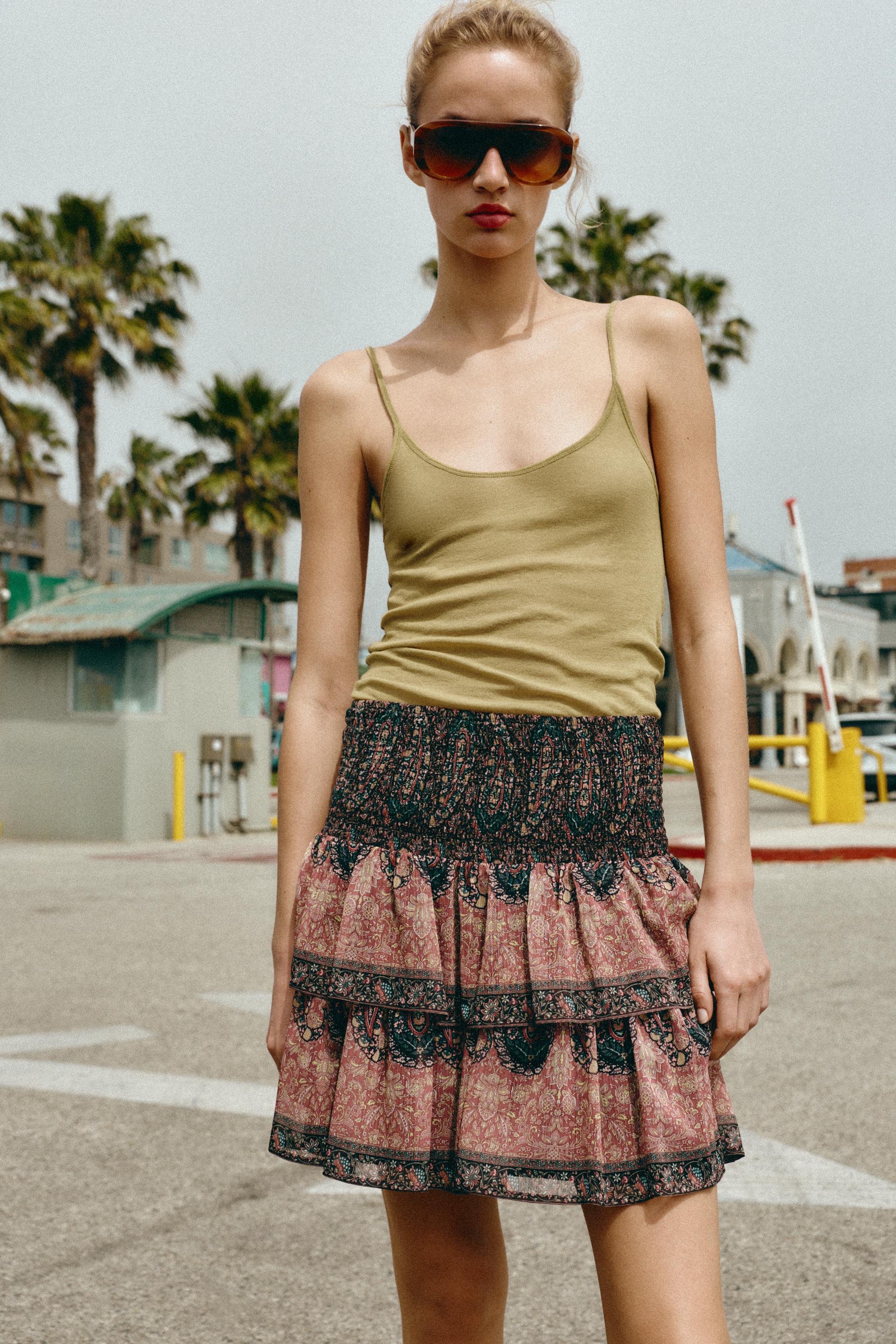 SMOCKED PRINTED MINI SKIRT